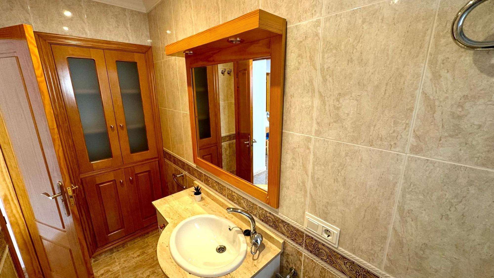 Perlas Vybdenia * Dénia